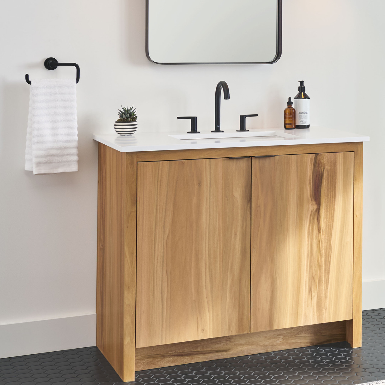 Towel Ring in Matte Black