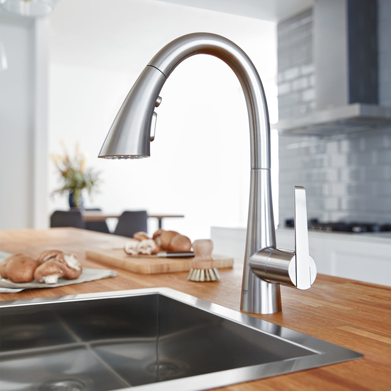 Grohe 30368DC2 Ladylux 1.75 GPM Single-Handle Kitchen Faucet in Supersteel Infinity Finish