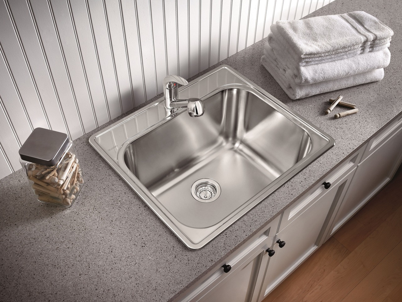 Blanco KF-441078 22-in X 25-in Essential Laundry Sink with Pull-Down Faucet and Strainer in Stainless Steel