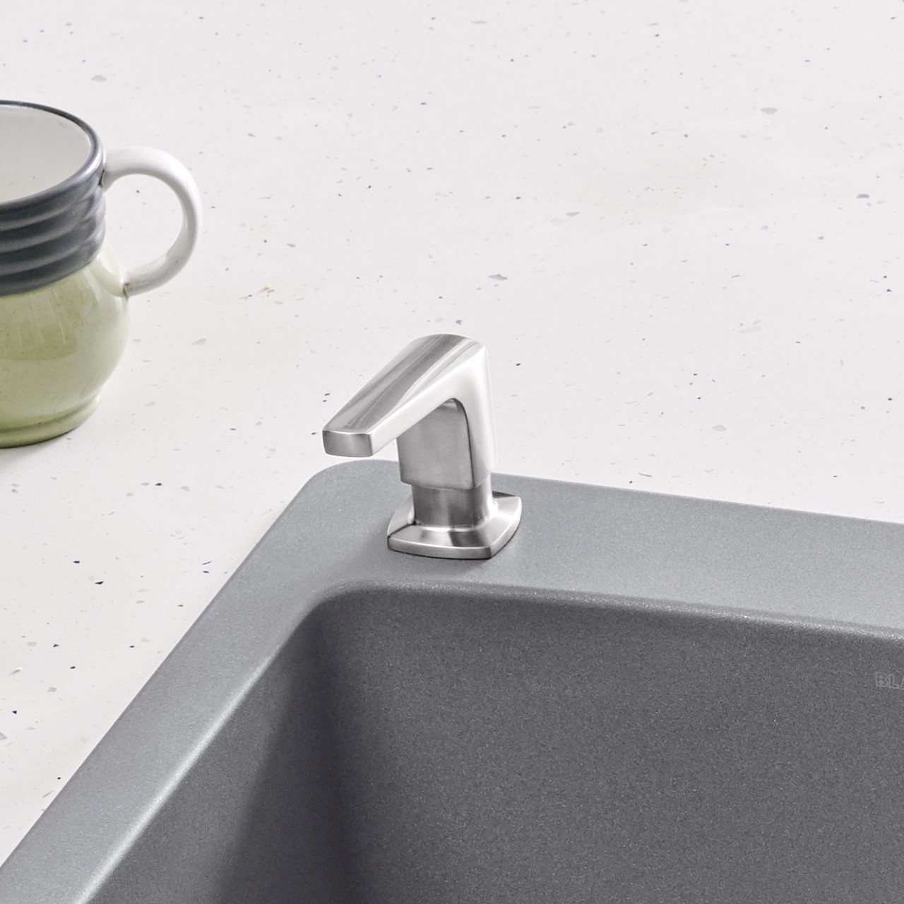 DISPENSER 442680 SF RIVANA