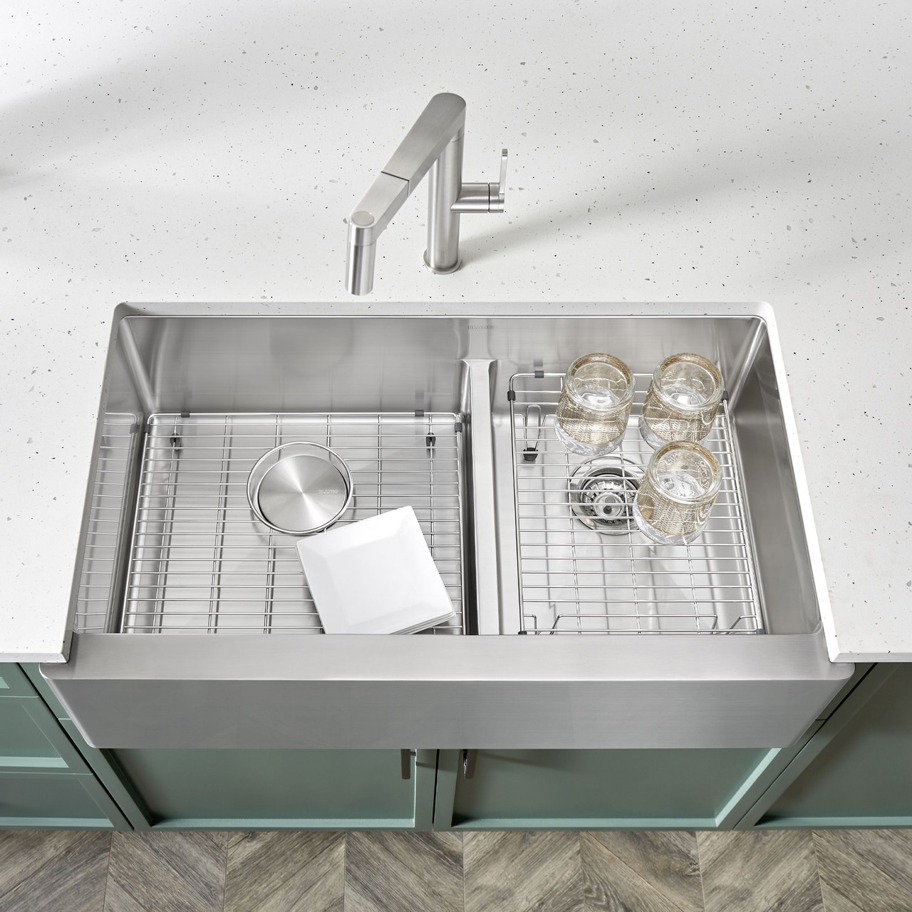 Blanco 33-in x 19-in 18-Gauge Stainless Steel Double Bowl Apron Front Farmhouse Kitchen Sink