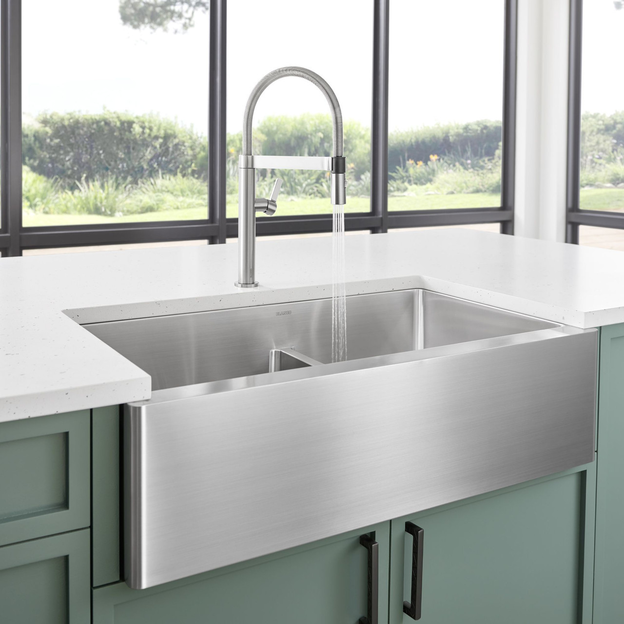 33-in x 19-in 18-Gauge Stainless Steel Double Bowl Apron Front Farmhouse Kitchen Sink 33-in x 19-in 18-Gauge Stainless Steel Double Bowl Apron Front Farmhouse Kitchen Sink