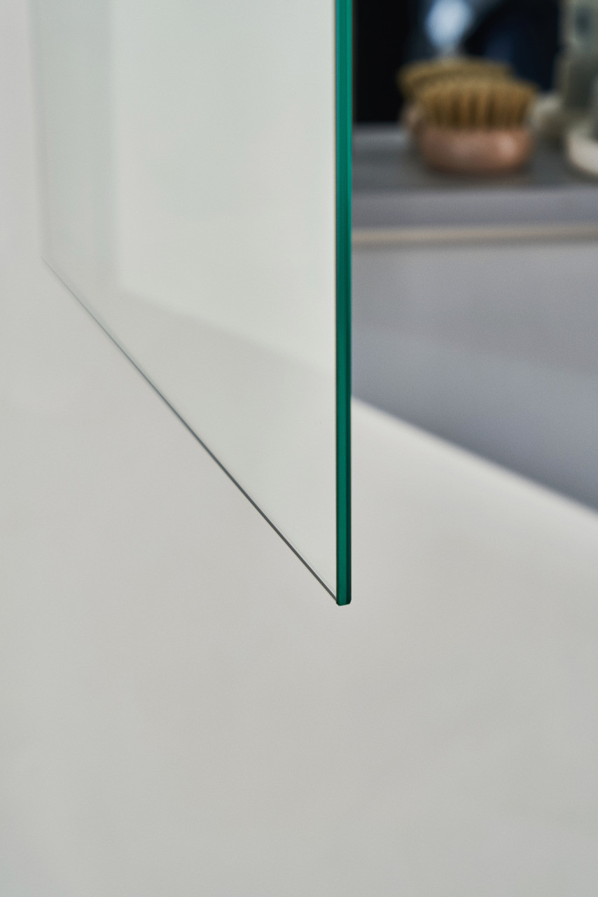 Robern RC2426D4FB1 R3 Series 24-in x 26-in x 4-in Cabinet, Bevel Edge