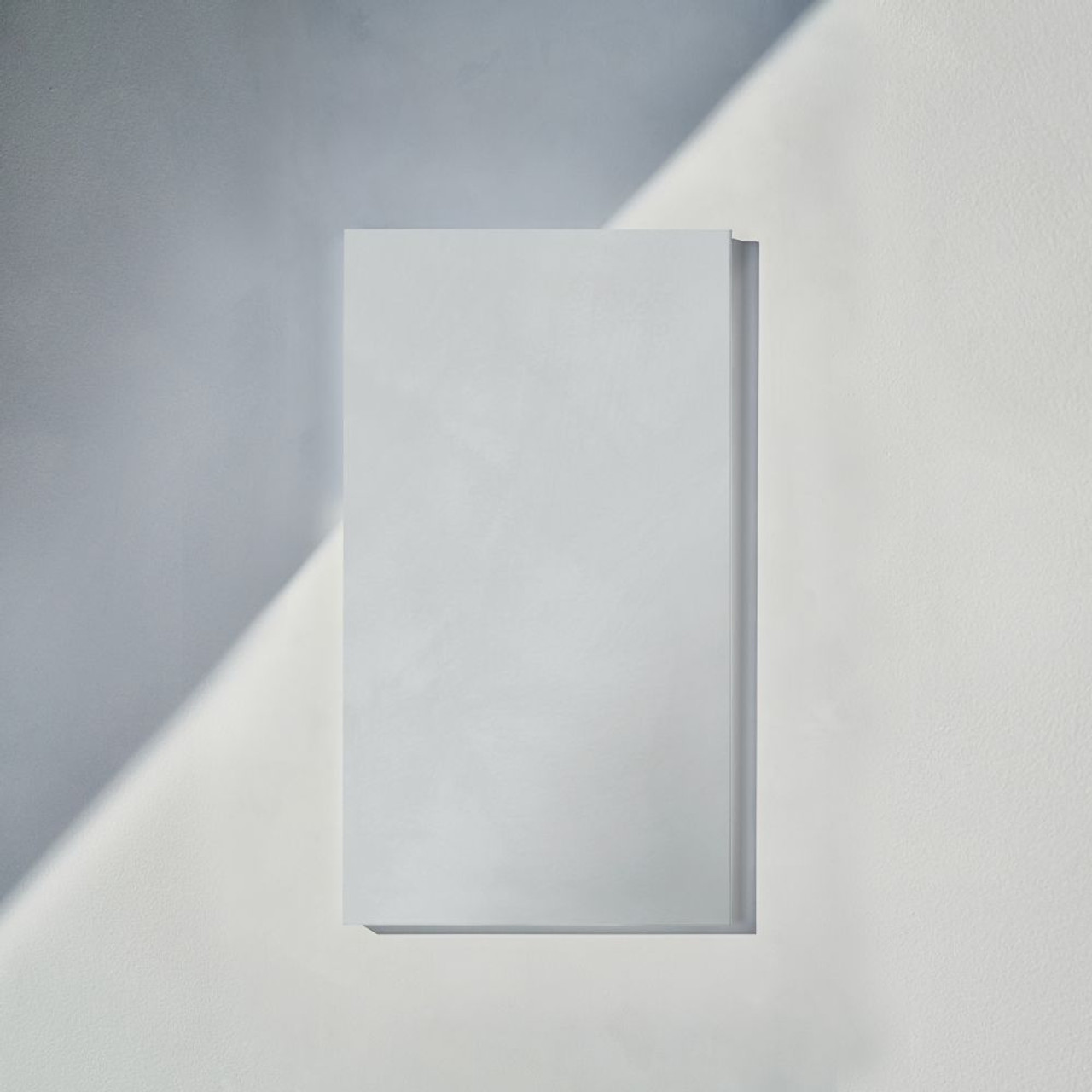 RC1620D4FB1 R3 Series 16-in x 20-in x 4-in Cabinet, Bevel Edge RC1620D4FB1 R3 Series 16-in x 20-in x 4-in Cabinet, Bevel Edge