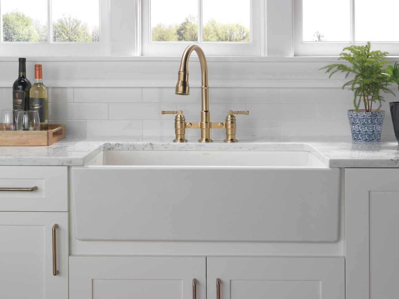 Delta 2390L-CZ-DST Broderick Two Handle Pull Down Bridge Kitchen Faucet, Champagne Bronze