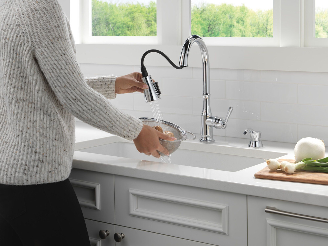 Delta 19877Z-SD-DST Capertee Single Handle Pull Down Kitchen Faucet with Soap Dispenser and ShieldSpray Technology, Chrome