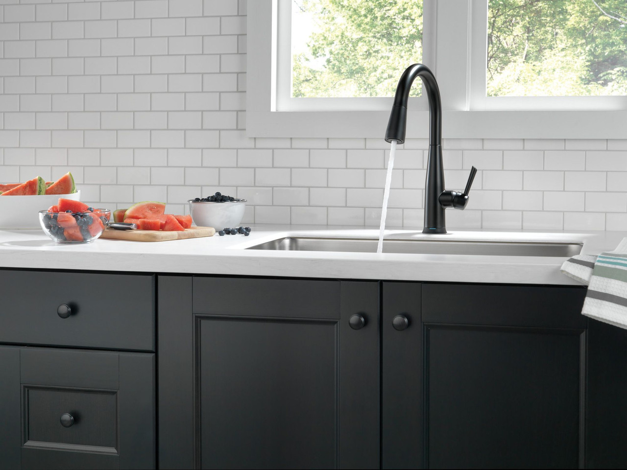 9113TV-BL-DST Essa VoiceIQ Single Handle Pull Down Faucet with Touch2O Technology, Matte Black