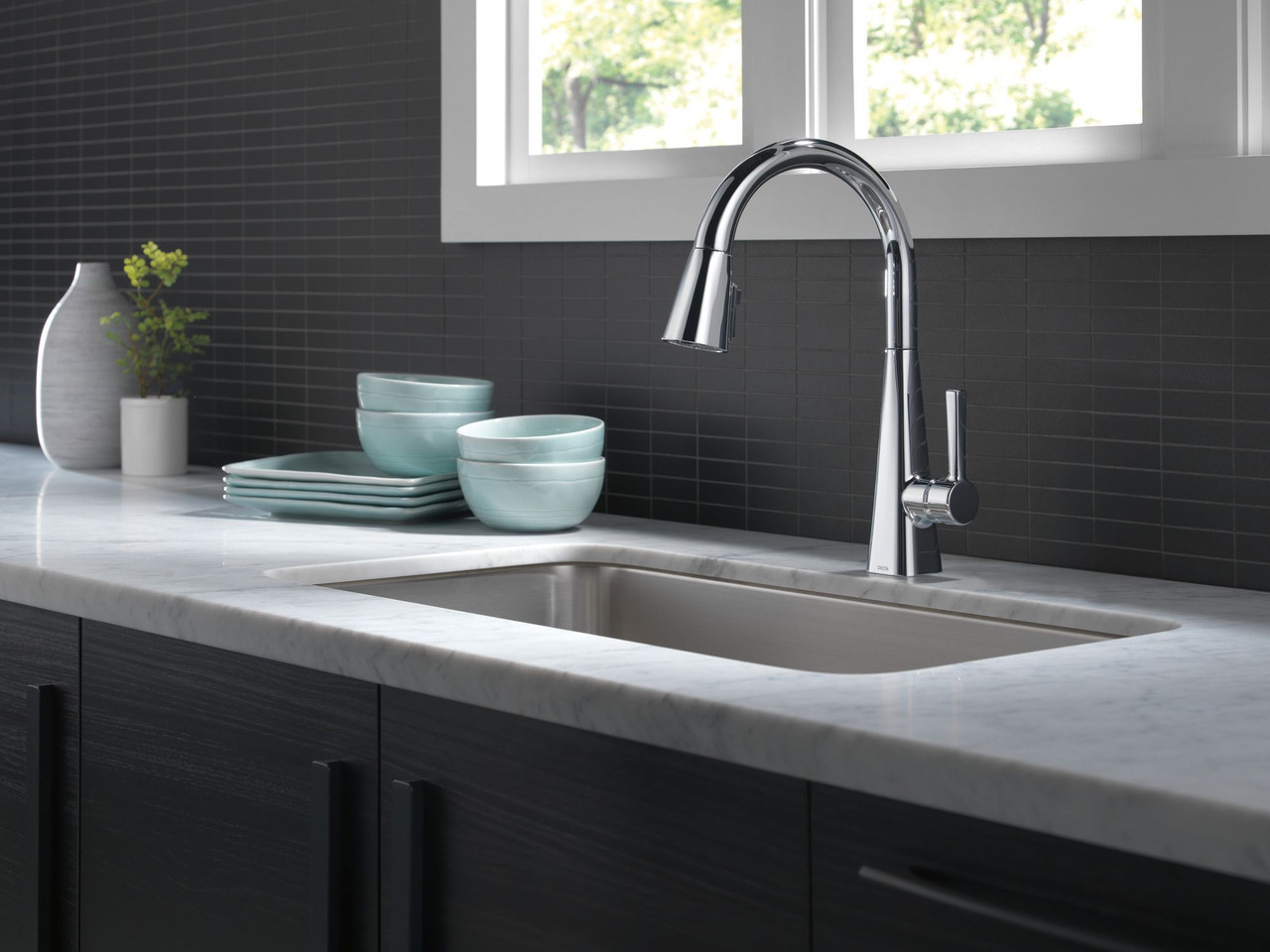 Delta 19802Z-DST Lenta Single Handle Pull Down Kitchen Faucet, Chrome