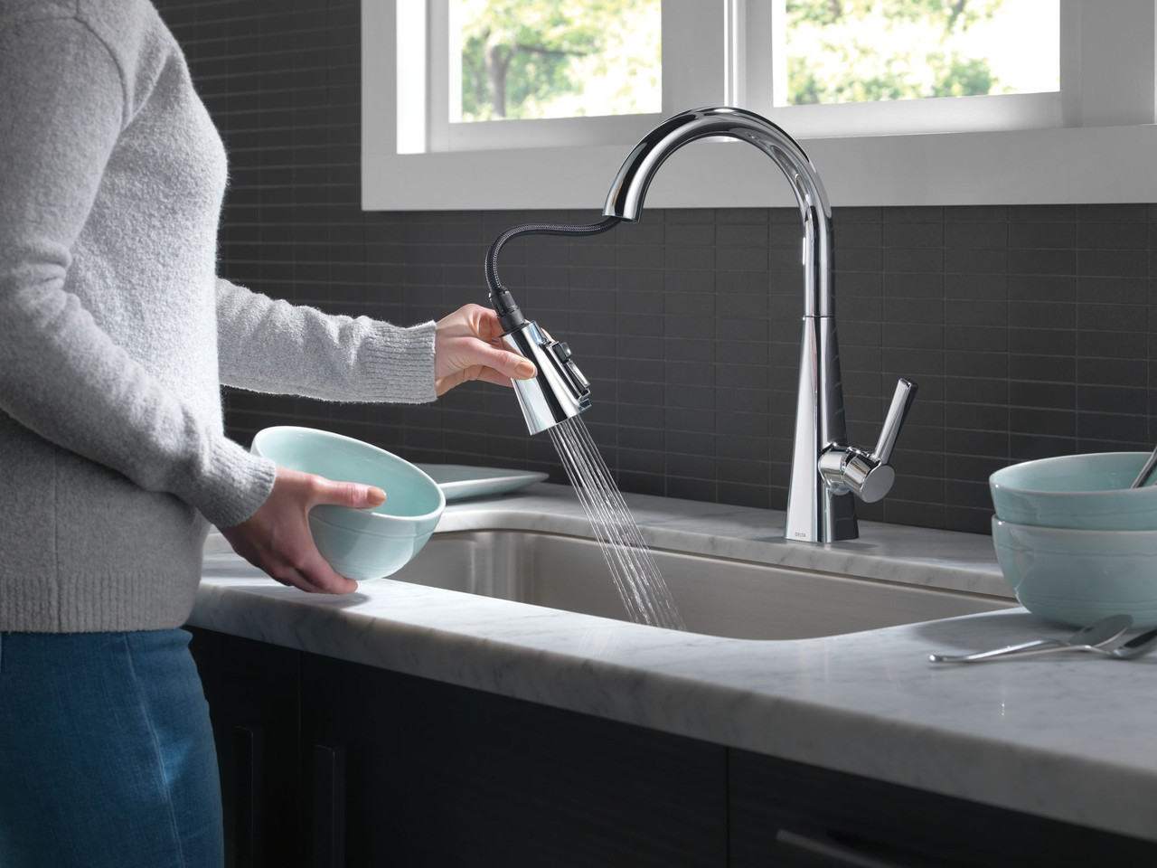 Delta 19802Z-DST Lenta Single Handle Pull Down Kitchen Faucet, Chrome