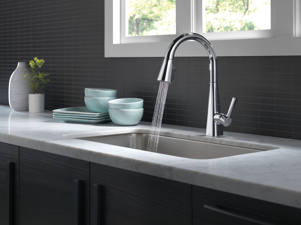 19802Z-DST Lenta Single Handle Pull Down Kitchen Faucet, Chrome