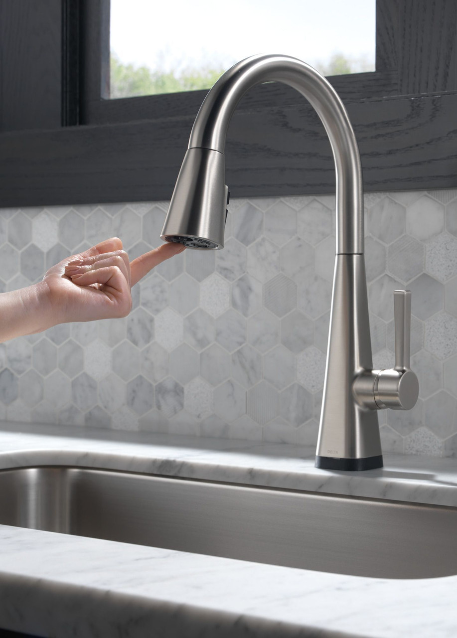 Delta 19802TZ-SP-DST Lenta Single Handle Pull Down Kitchen Faucet with Touch2O Technology, Spotshield Stainless
