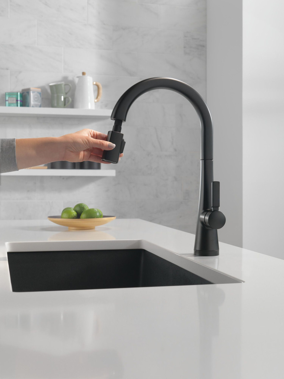9191T-BL-DST Monrovia Single Handle Pull Down Kitchen Faucet with Touch2O Technology, Matte Black