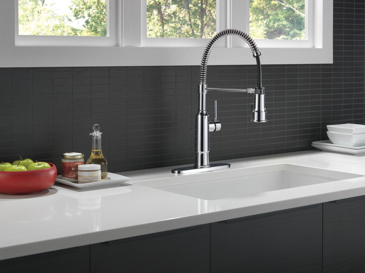 Delta 18804Z-DST Theodora Single Handle Pull Down Spring Kitchen Faucet, Chrome