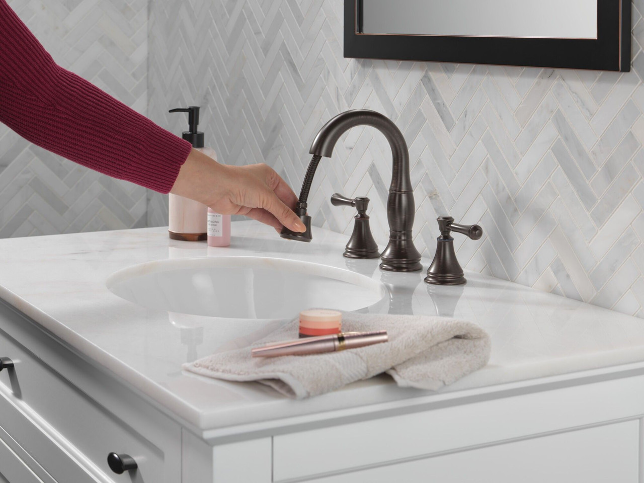 Delta 3597-RBPD-DST Cassidy Two Handle Widespread Pull Down Bathroom Faucet, Venetian Bronze