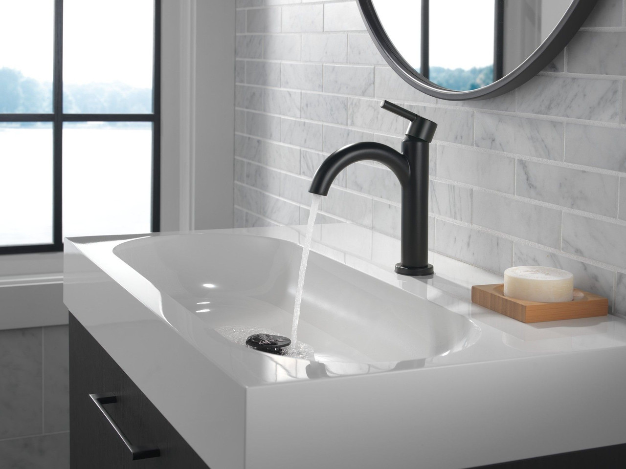 Delta 15749LF-BL Nicoli Single Handle Bathroom Faucet, Matte Black