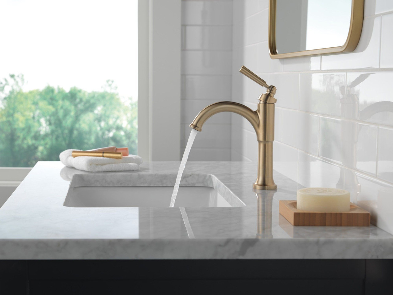Delta 535-CZMPU-DST SAYLOR Single Handle Bathroom Faucet, Champagne Bronze
