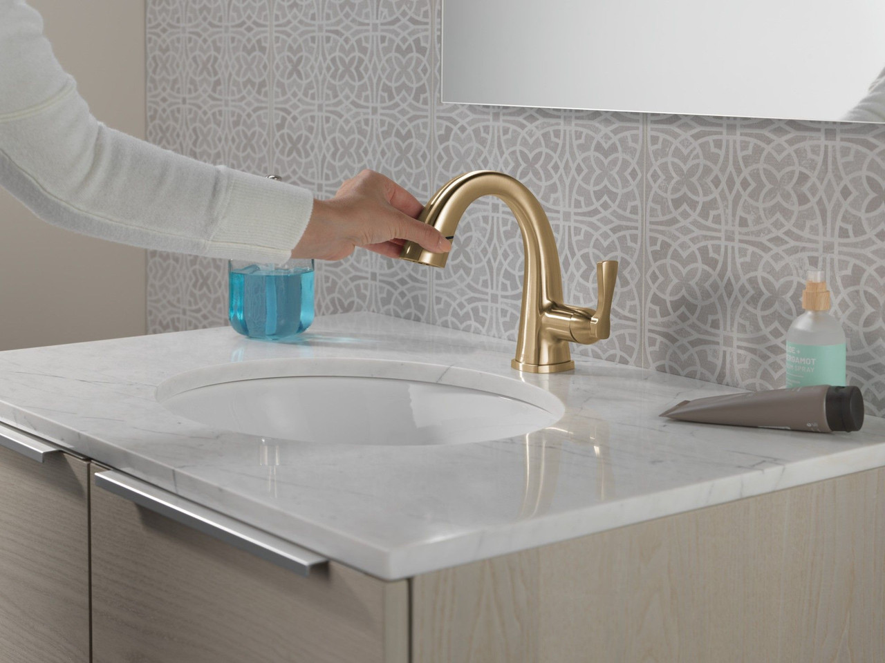 Delta 577-CZPD-PR-DST Stryke Single Handle Pull Down Bathroom Faucet, Lumicoat Champagne Bronze