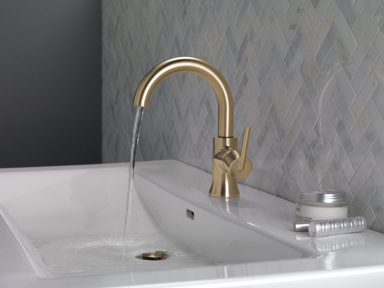Delta 559HAR-CZ-DST Trinsic Single Handle Bathroom Faucet, Champagne Bronze