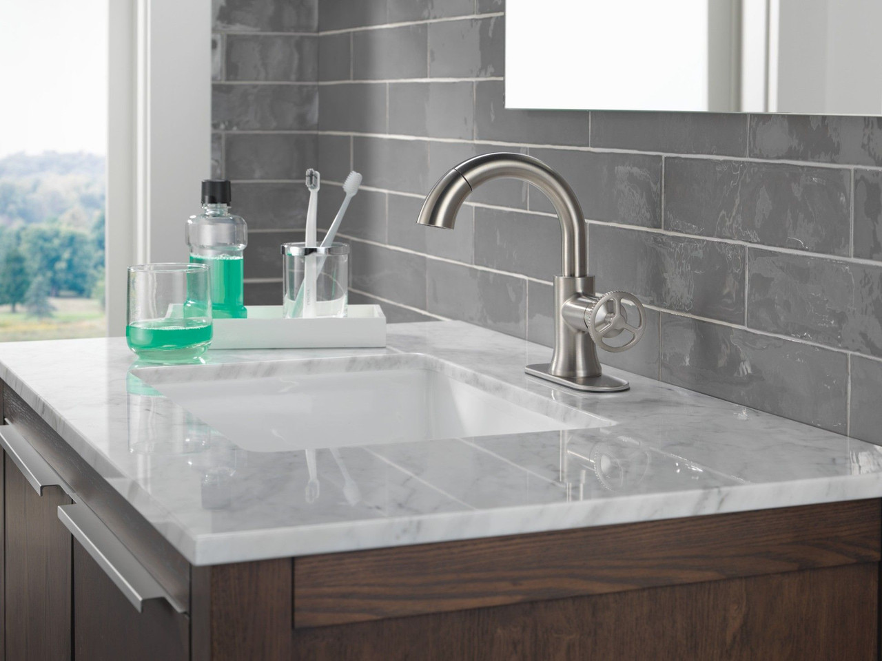 Delta 558HAR-SSPD-DST Trinsic Single Handle Pull Down Bathroom Faucet, Stainless