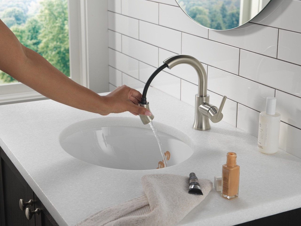 Delta 559HAR-SSPD-DST Trinsic Single Handle Pull Down Bathroom Faucet, Stainless