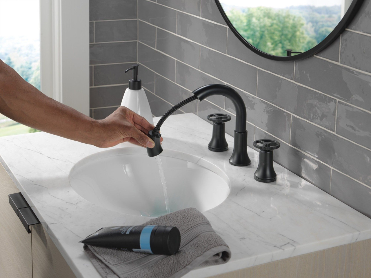 3558-BLPD-DST Trinsic Two Handle Widespread Pull Down Bathroom Faucet, Matte Black