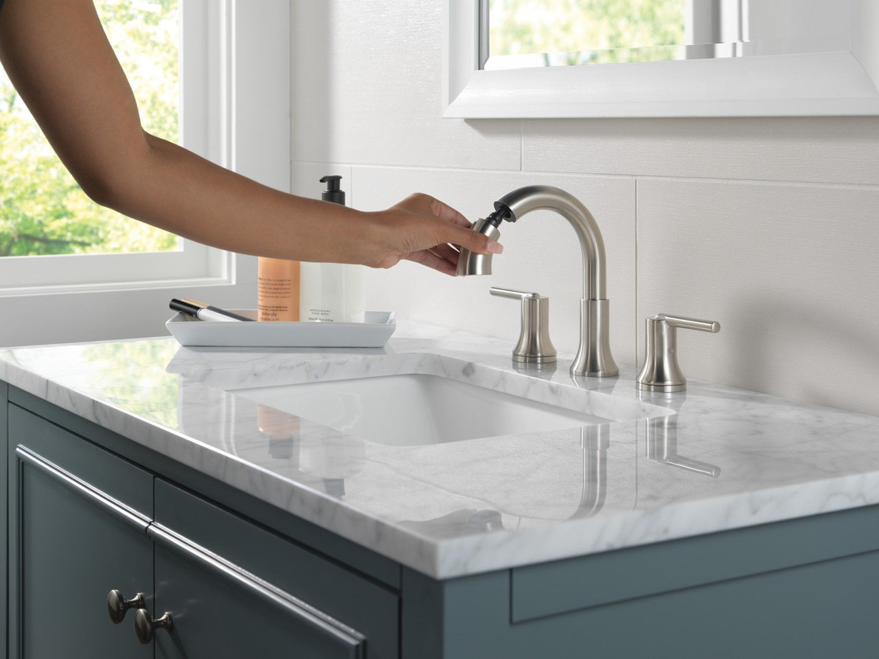 3559-SSPD-DST Trinsic Two Handle Widespread Pull Down Bathroom Faucet, Stainless