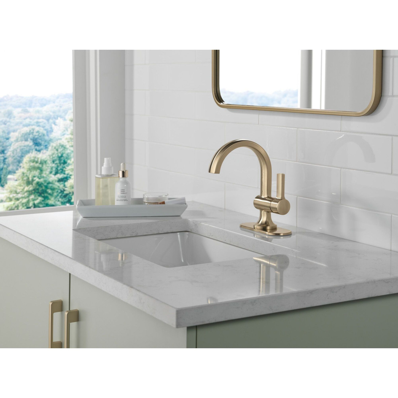 Delta 15855LF-CZ Albion 6.50-in x 6.06-in x 8.00-in Single Handle Bathroom Faucet, Champagne Bronze