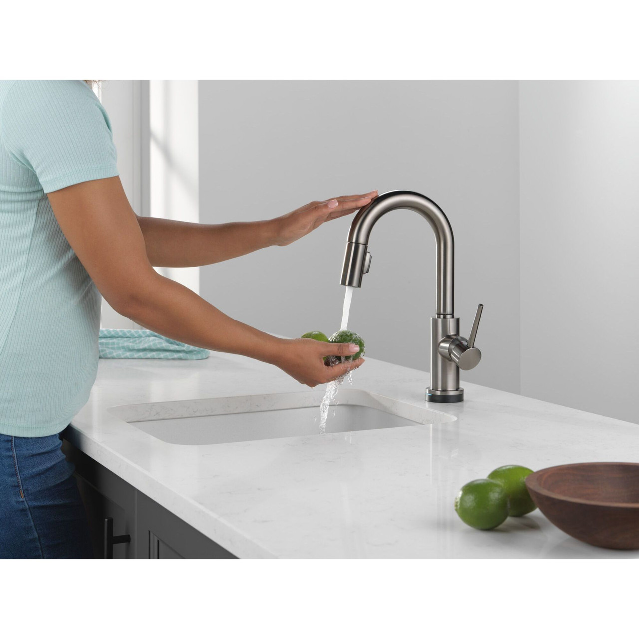 9959TL-KS-DST Trinsic 8.38-in x 4.19-in x 13.50-in Touch2O Bar and Prep Faucet with Touchless Technology, Black Stainless