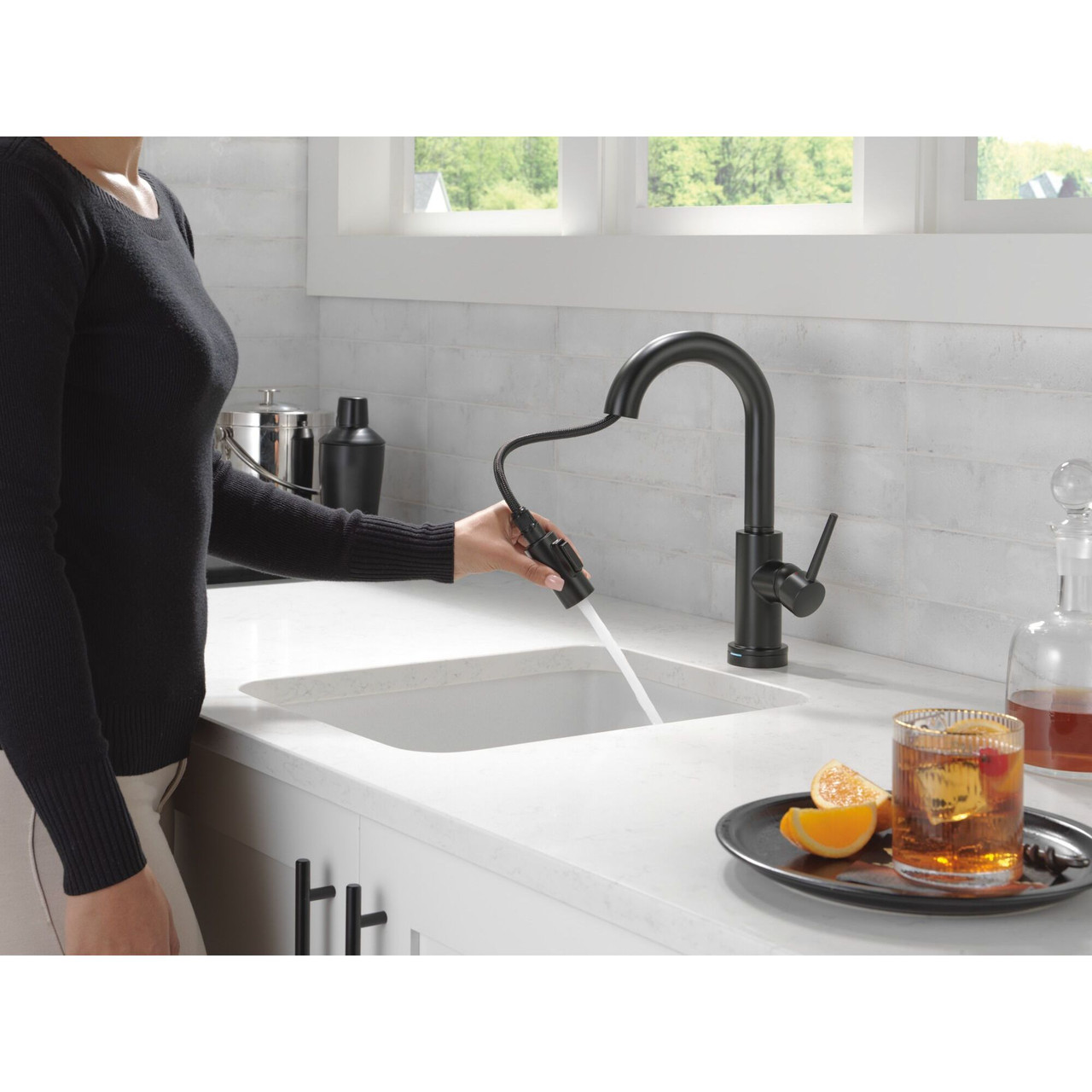9959TL-BL-DST Trinsic 8.38-in x 4.19-in x 13.50-in Touch2O Bar and Prep Faucet with Touchless Technology, Matte Black