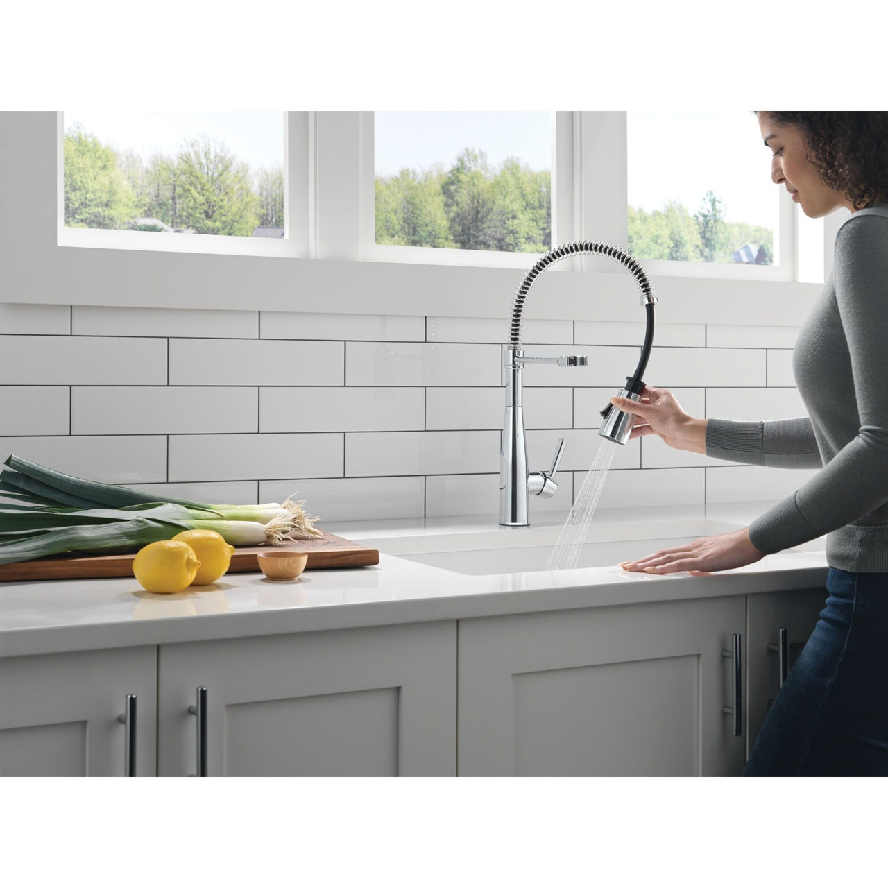9613-DST Essa 11.50-in x 4.13-in x 19.38-in Single-Handle Pull-Down Spring Kitchen Faucet, Chrome