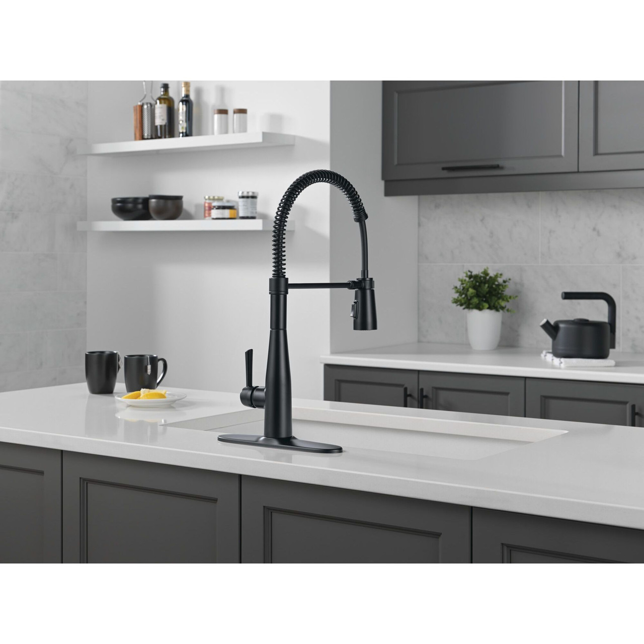 9613-BL-DST Essa 11.50-in x 4.13-in x 19.38-in Single-Handle Pull-Down Spring Kitchen Faucet, Matte Black