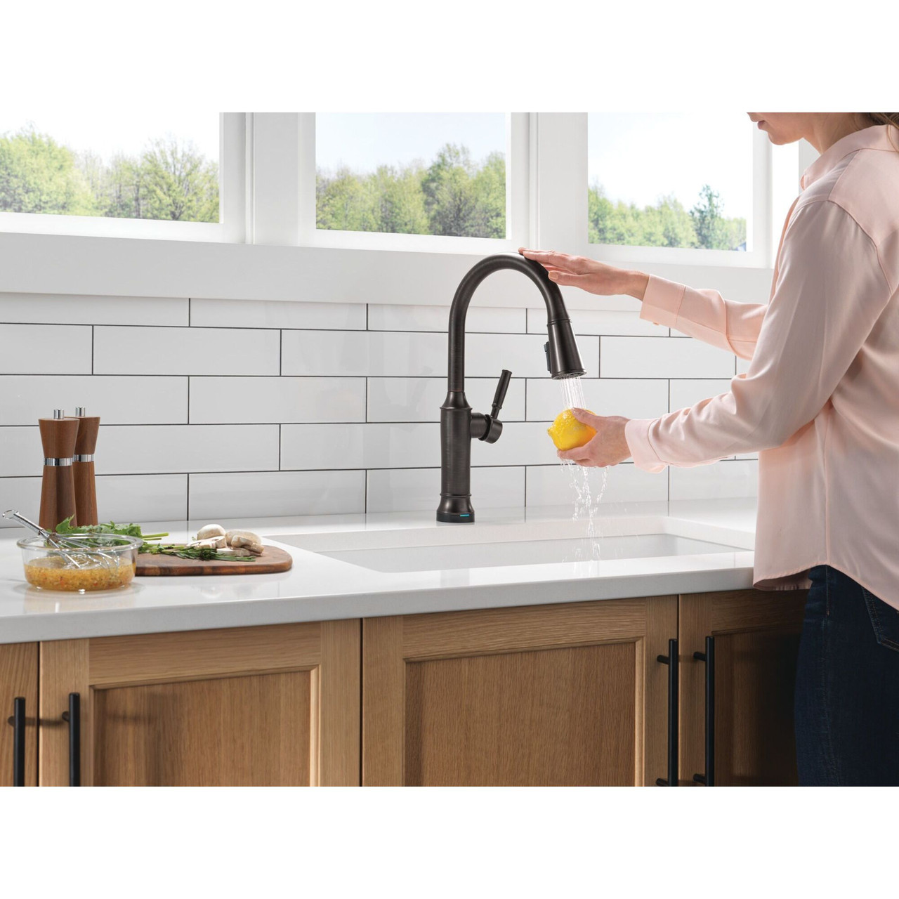 9184TL-RB-DST Renaldi 11.56-in x 2.81-in x 17.00-in Touch2O Kitchen Faucet with Touchless Technology, Venetian Bronze