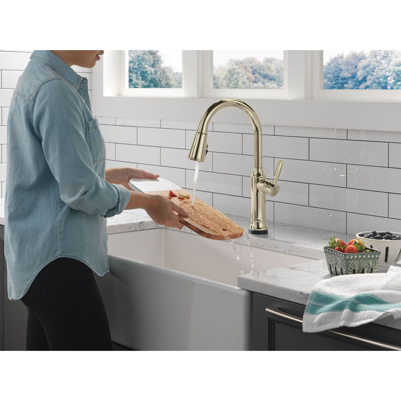 9184TL-PN-PR-DST Renaldi 11.56-in x 2.81-in x 17.00-in Touch2O Kitchen Faucet with Touchless Technology, Lumicoat Polished Nickel