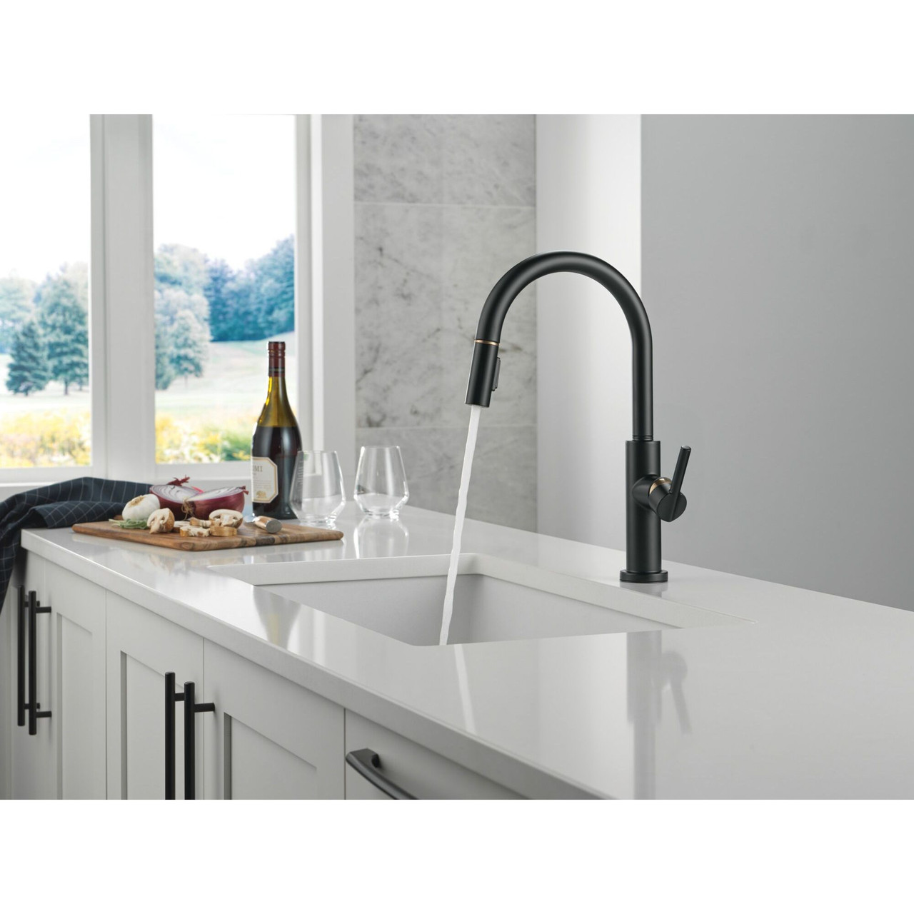 Delta 19867LF-GZ Nicoli 11.06-in x 10.75-in x 17.06-in Single-Handle Pull-Down Kitchen Faucet, Matte Black and Champagne Bronze