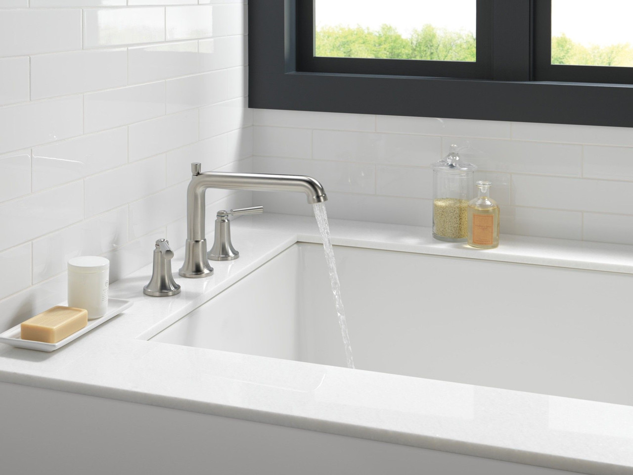 T2736-SS SAYLOR Delta SAYLOR Roman Tub Trim, Stainless