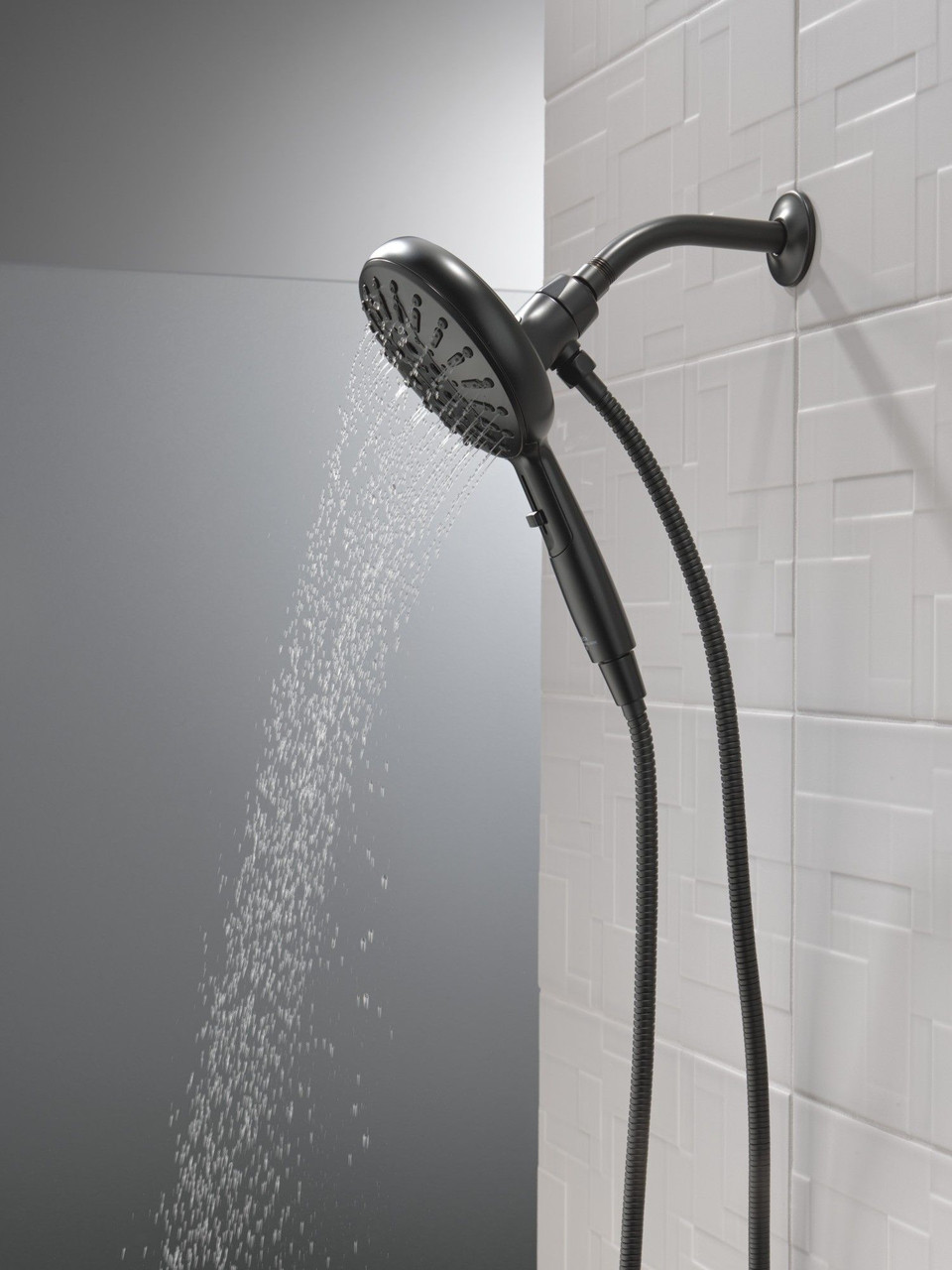 Delta 54910-BL-PK Universal Showering Components 7-Setting SureDock Magnetic Hand Shower, Matte Black
