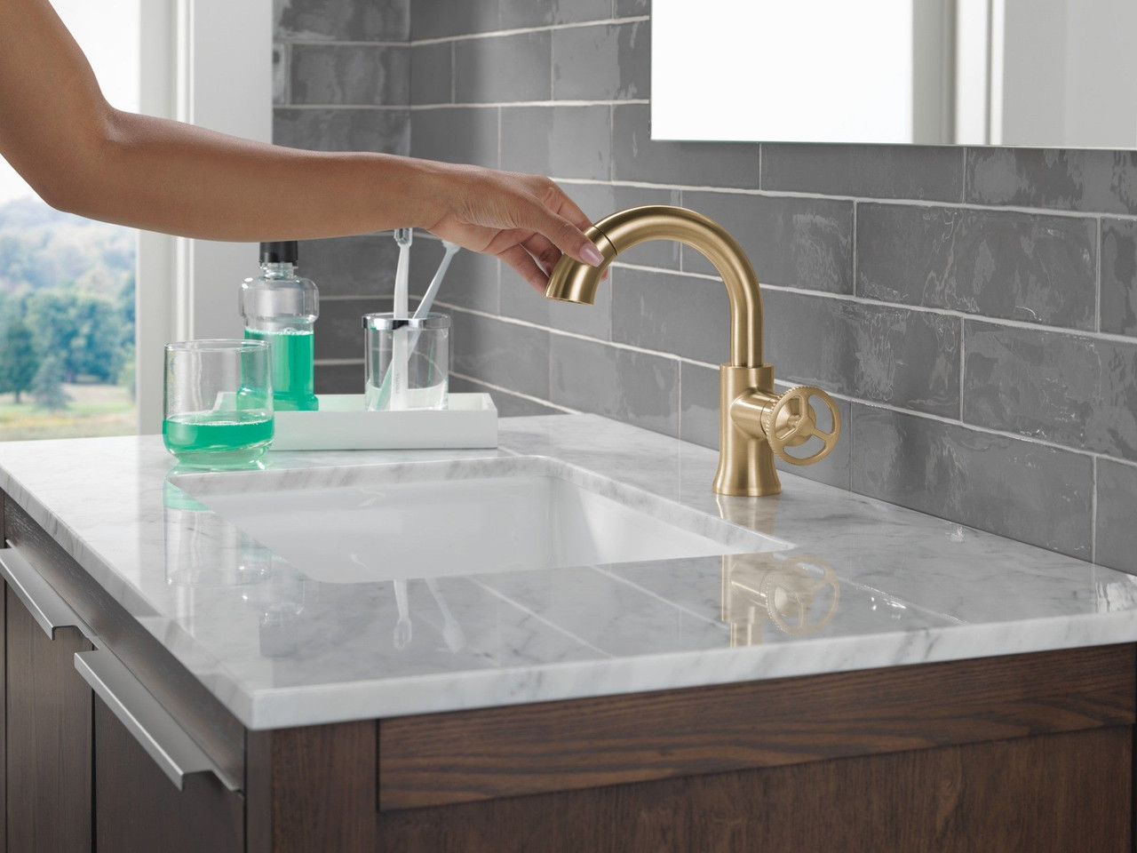 Delta 558HAR-CZPD-DST Trinsic Single Handle Pull Down Bathroom Faucet, Champagne Bronze