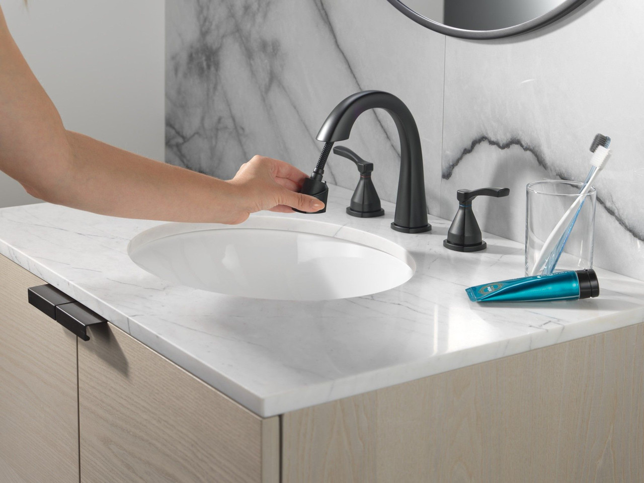 Delta 35775-BLPD-DST Stryke Two Handle Widespread Pull Down Bathroom Faucet, Matte Black