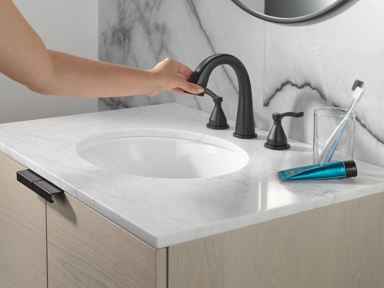 Delta 35775-BLPD-DST Stryke Two Handle Widespread Pull Down Bathroom Faucet, Matte Black
