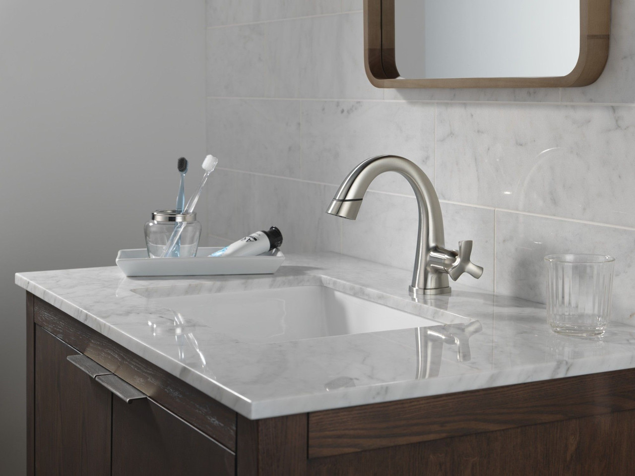 Delta 5776-SSPD-PR-DST Stryke Single Handle Pull Down Bathroom Faucet, Lumicoat Stainless