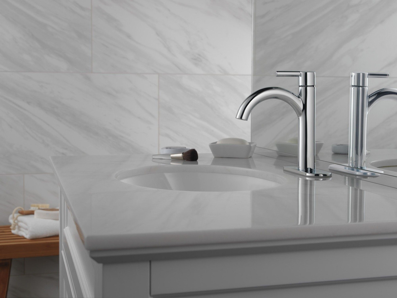 Delta 15749LF Nicoli Single Handle Bathroom Faucet, Chrome