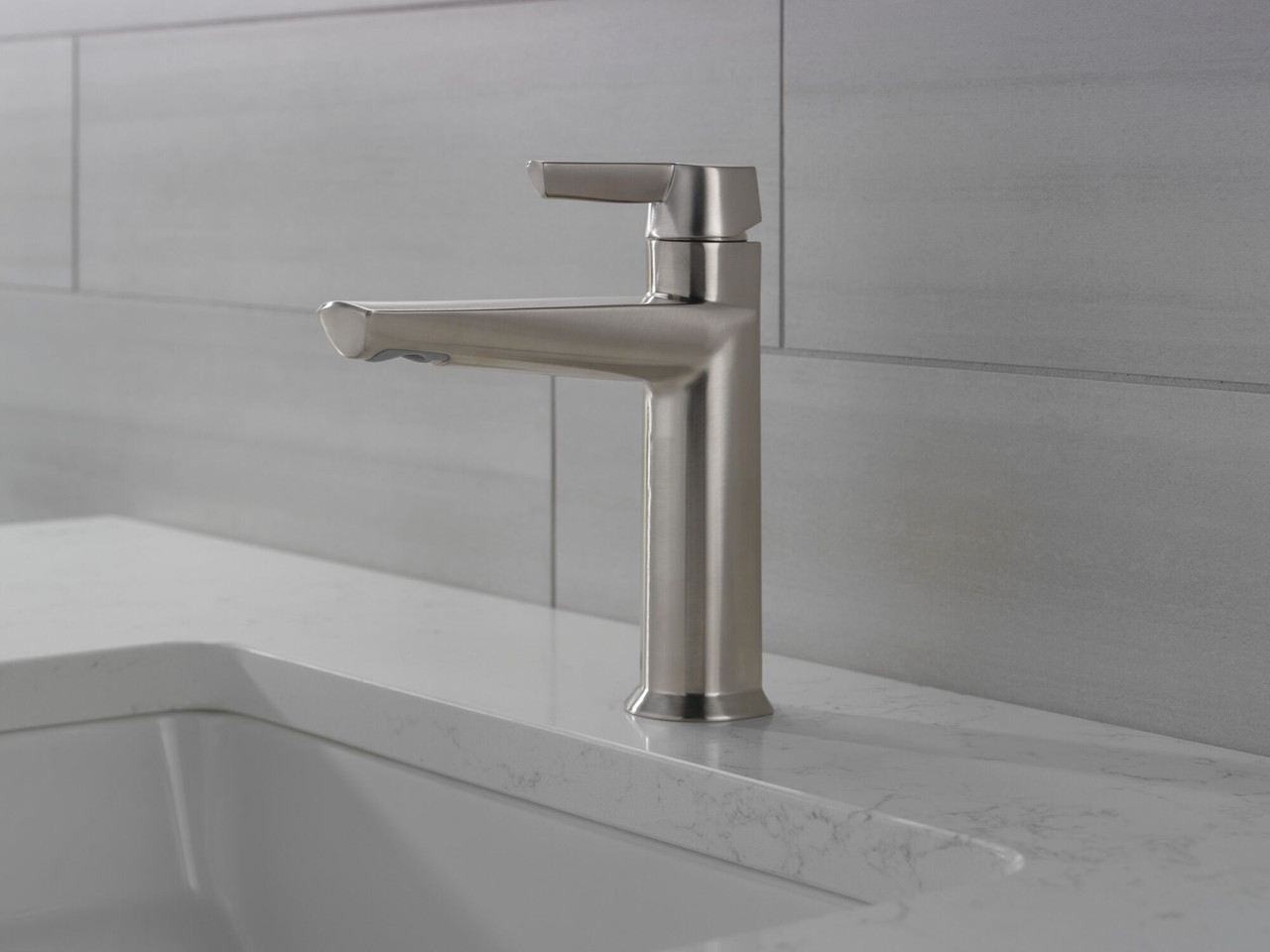 Delta 571-SS-PR-MPU-DST Galeon Single Handle Bathroom Faucet, Lumicoat Stainless