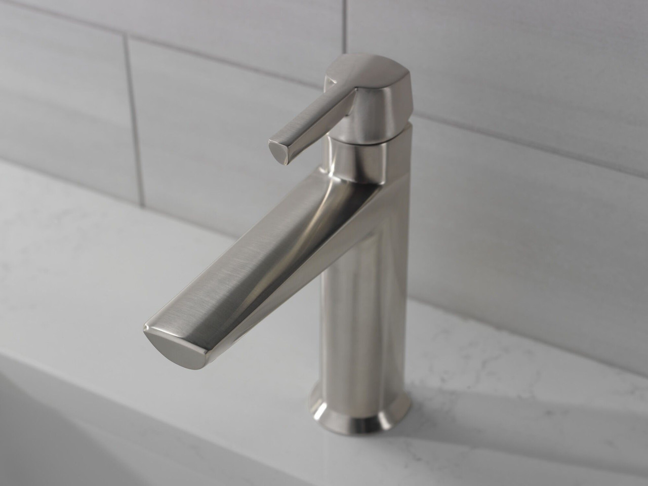 Delta 571-SS-PR-MPU-DST Galeon Single Handle Bathroom Faucet, Lumicoat Stainless