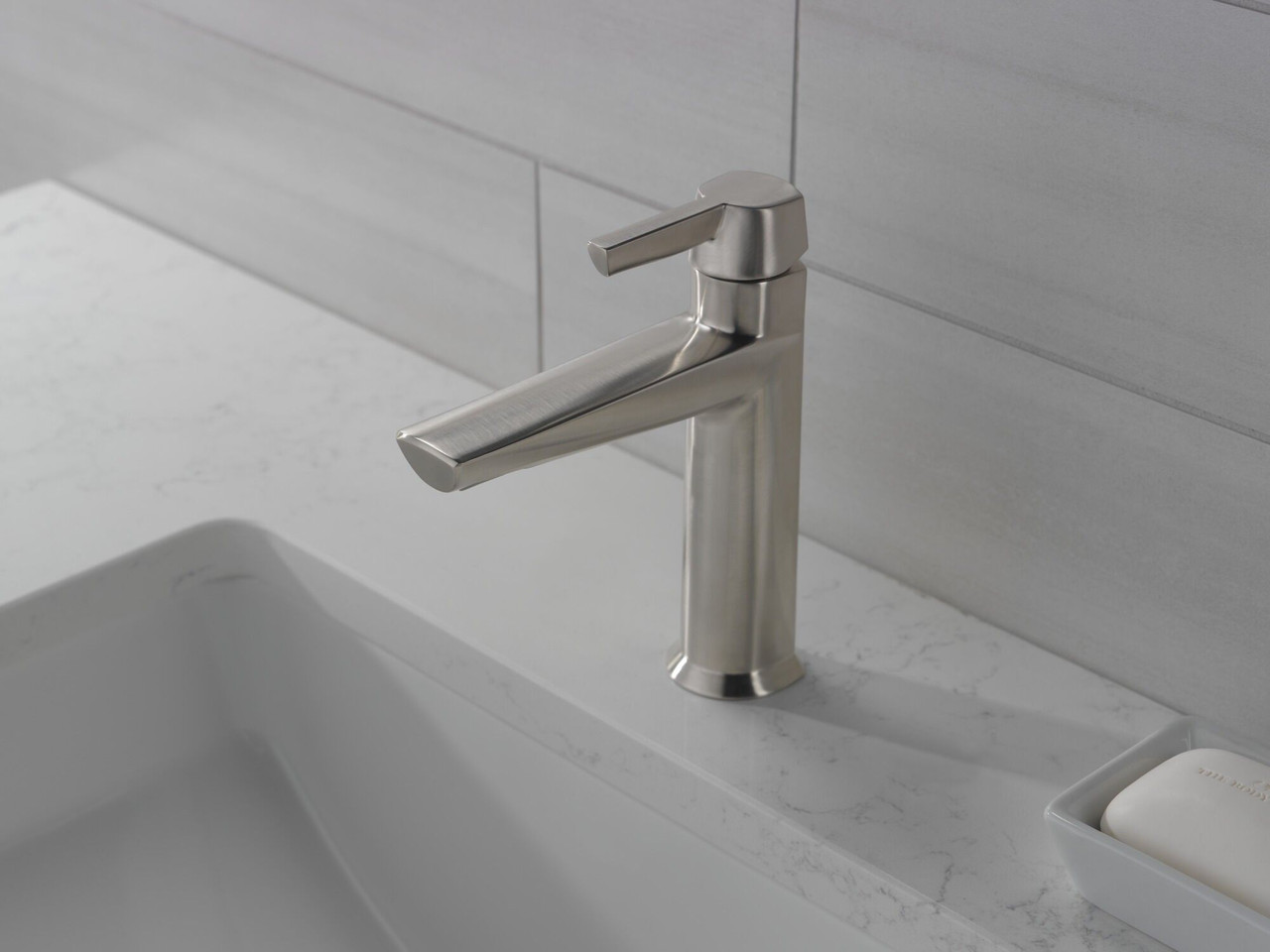 Delta 571-SS-PR-MPU-DST Galeon Single Handle Bathroom Faucet, Lumicoat Stainless