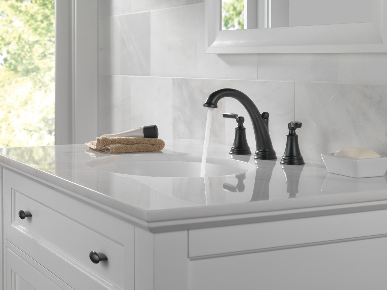 Delta 3532LF-BLMPU Woodhurst Two Handle Widespread Bathroom Faucet, Matte Black