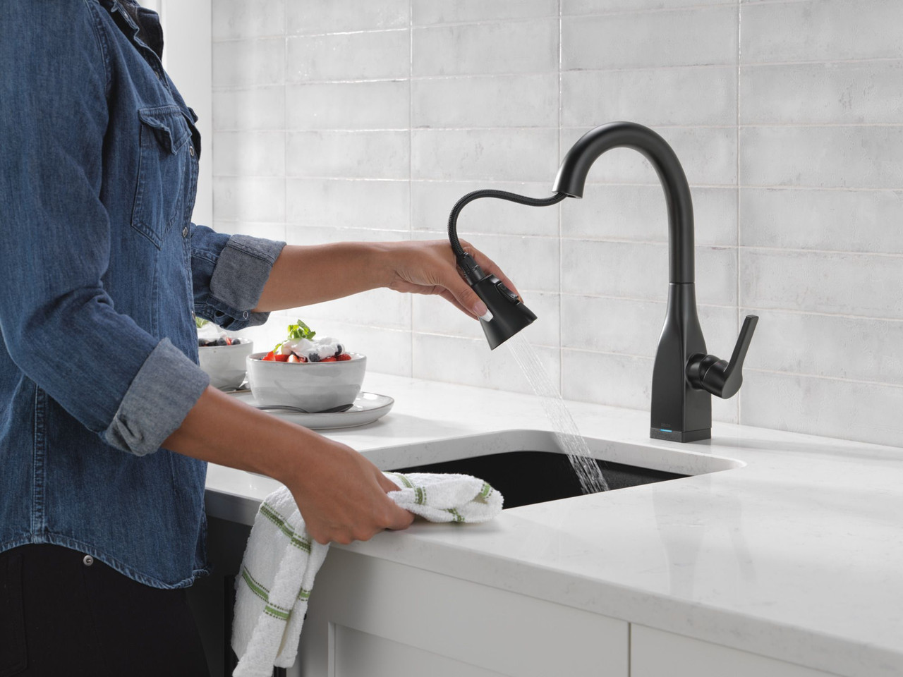 9983T-BL-DST Mateo Single Handle Pull Down Bar or Prep Faucet with Touch2O Technology, Matte Black