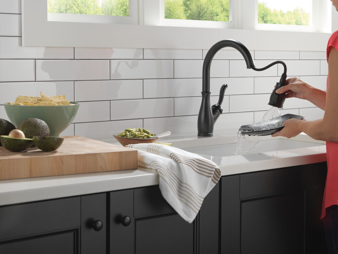 9178T-BL-DST Leland Single Handle Pull Down Kitchen Faucet with Touch2O and ShieldSpray Technologies, Matte Black