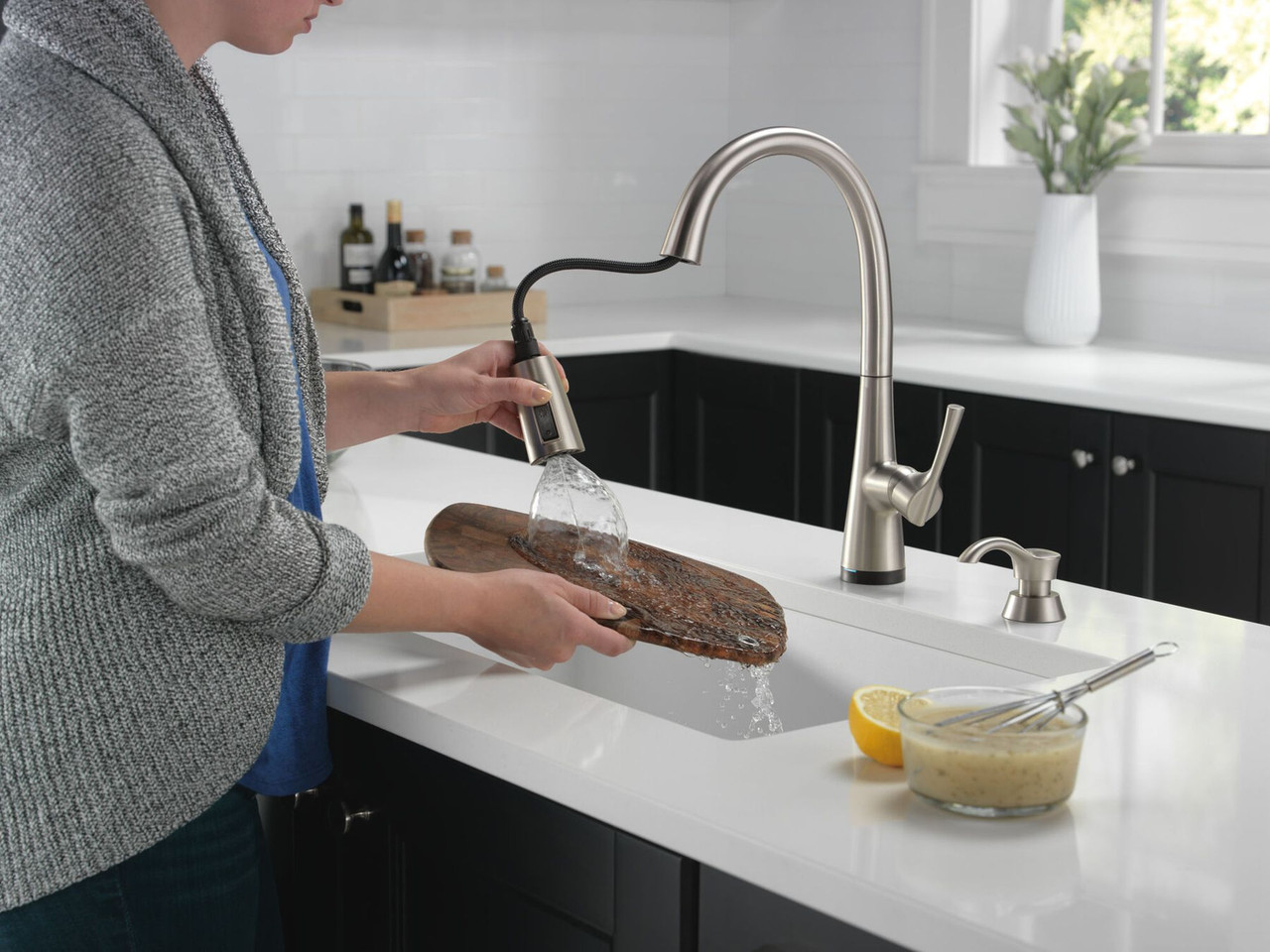 Delta 19835TZ-SPSD-DST Auburn Single Handle Pull Down Kitchen Faucet with Soap Dispenser and Touch2O Technology, Spotshield Stainless
