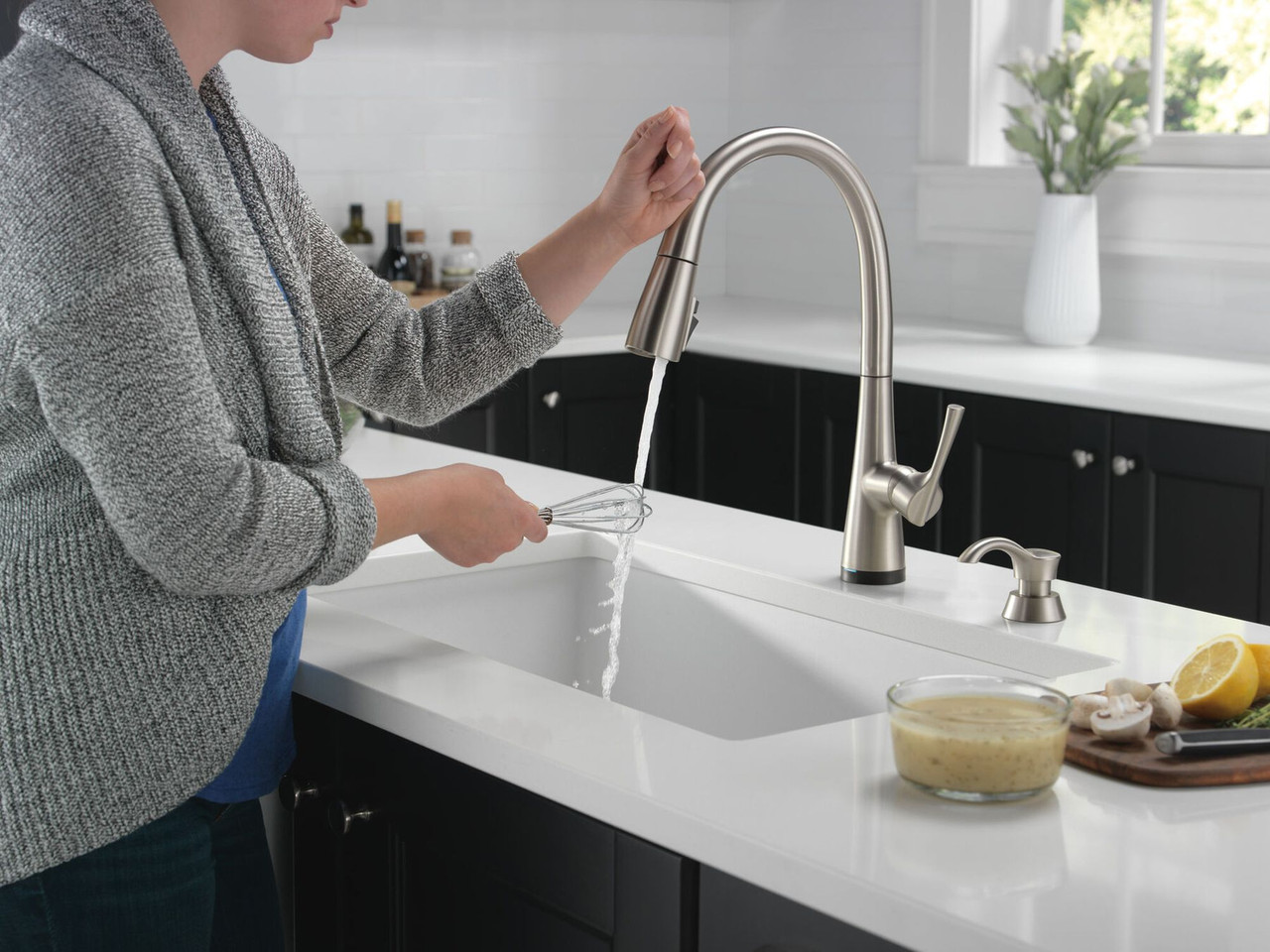 Delta 19835TZ-SPSD-DST Auburn Single Handle Pull Down Kitchen Faucet with Soap Dispenser and Touch2O Technology, Spotshield Stainless