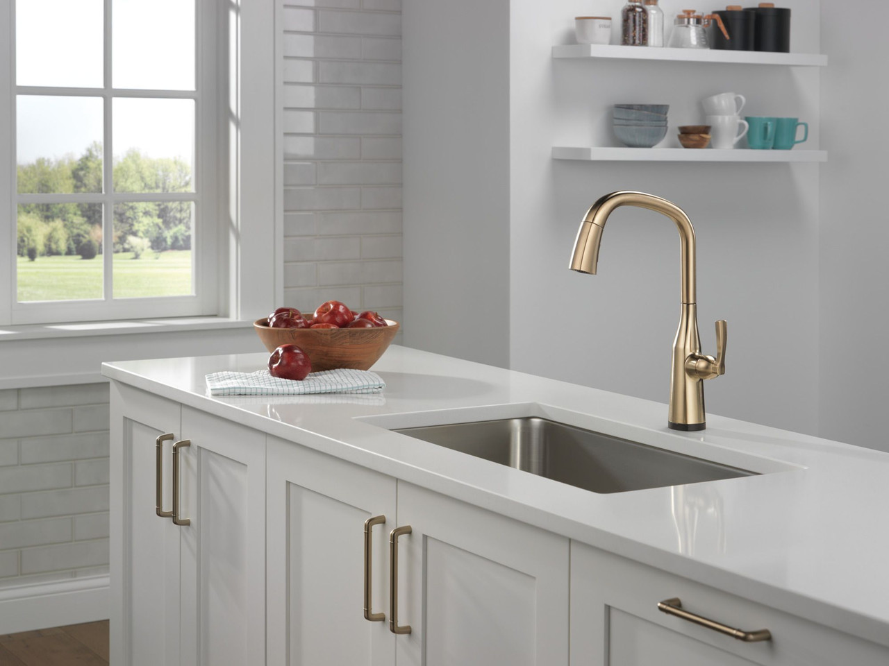 9176T-CZ-PR-DST Stryke Single Handle Pull Down Kitchen Faucet with Touch 2O Technology, Lumicoat Champagne Bronze